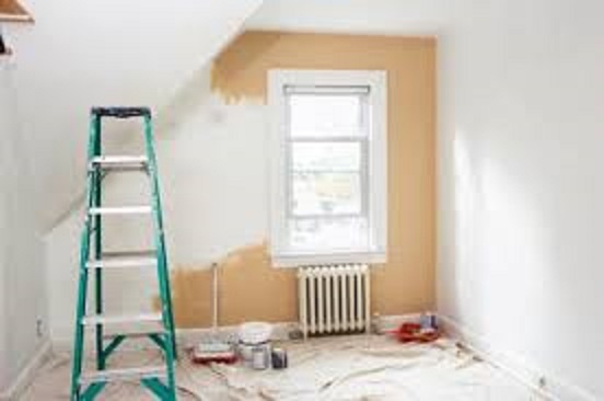 Newport Painters Painting a room